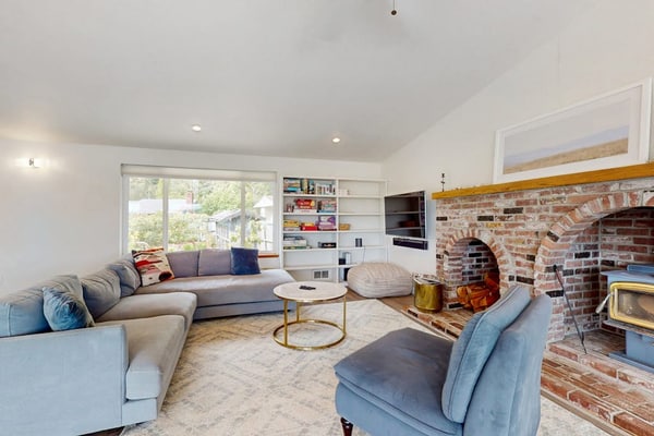 Peaceful Soundfront Getaway with Private Beach Access and Outdoor Living