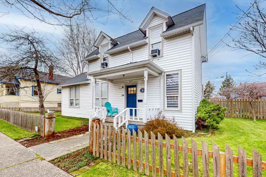 Charming downtown home near restaurants & Cap Sante Park - 2 dogs OK