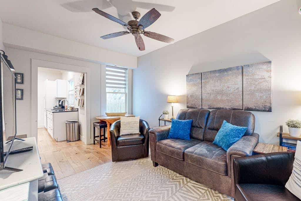 Charming downtown home near restaurants & Cap Sante Park - 2 dogs OK