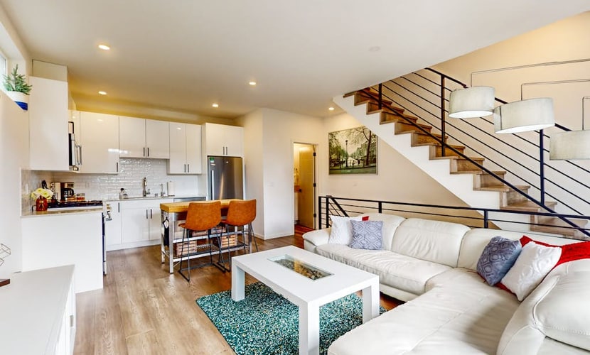 Modern townhome with rooftop deck, dog-friendly and city access