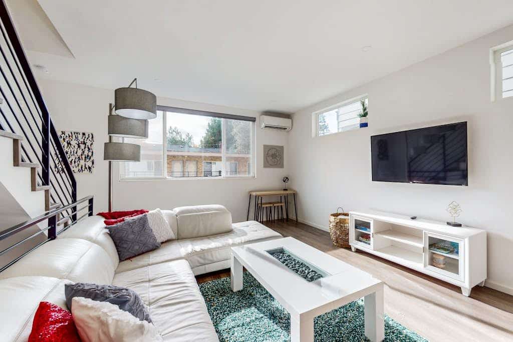 Modern townhome with rooftop deck, dog-friendly and city access