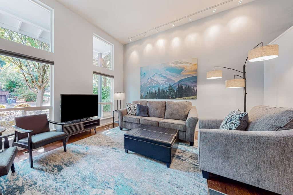 Rowandale | Serene house in University Place - short walk away from Puget Sound
