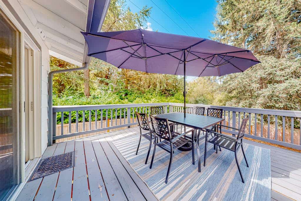 Rowandale | Serene house in University Place - short walk away from Puget Sound