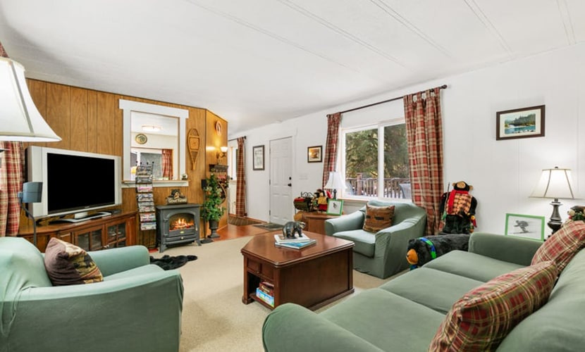 Secluded home with hot tub, firepit, & deck - peaceful location