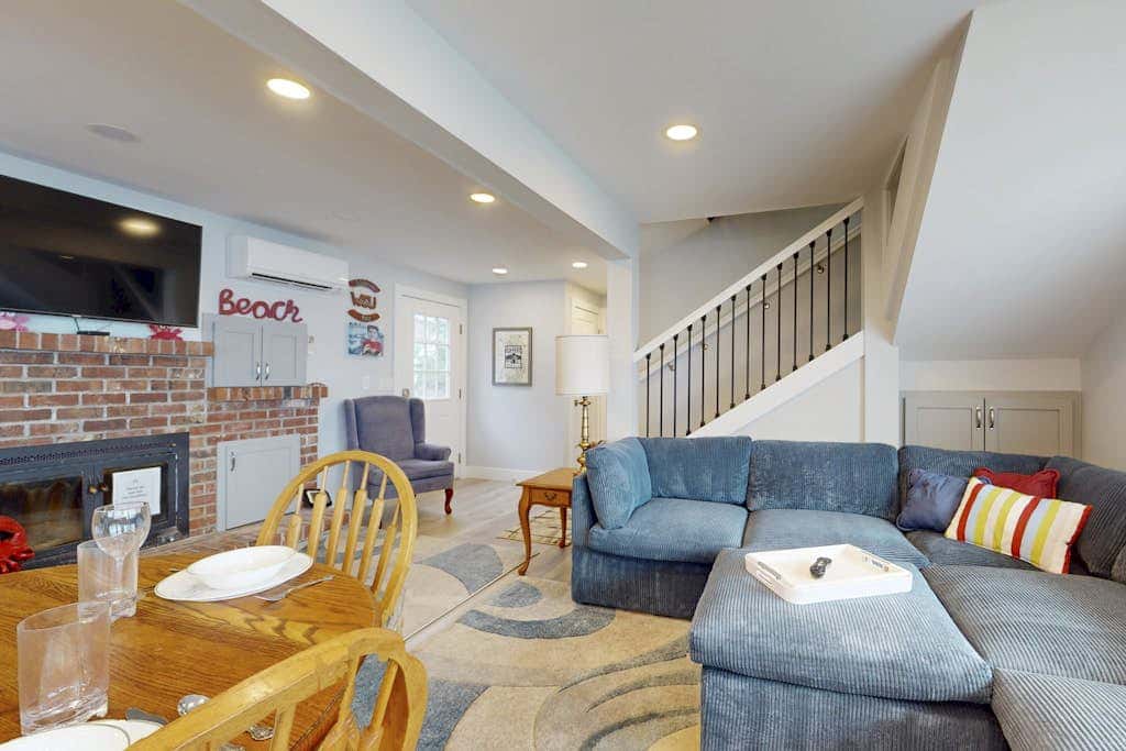 Tyee Shoreline Retreat A