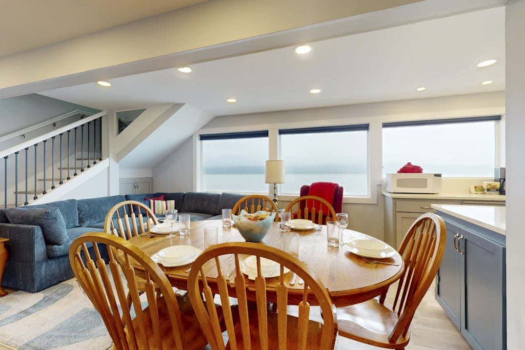 Tyee Shoreline Retreat A