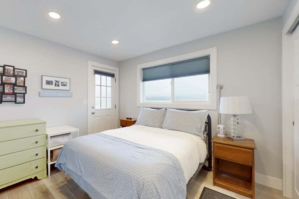 Tyee Shoreline Retreat A