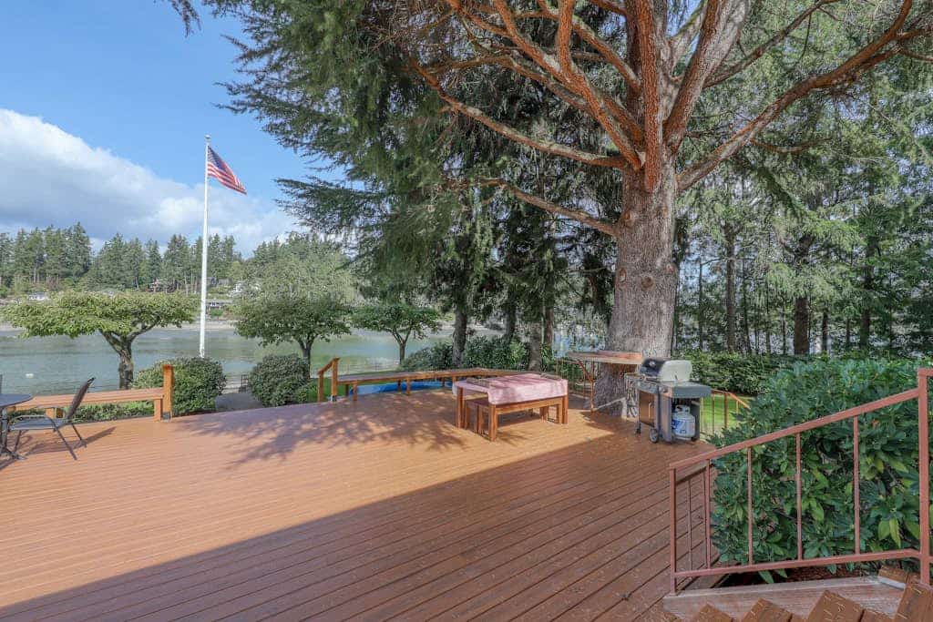 Gorgeous beachfront house w/incredible Olympic Mountain views - dogs welcome