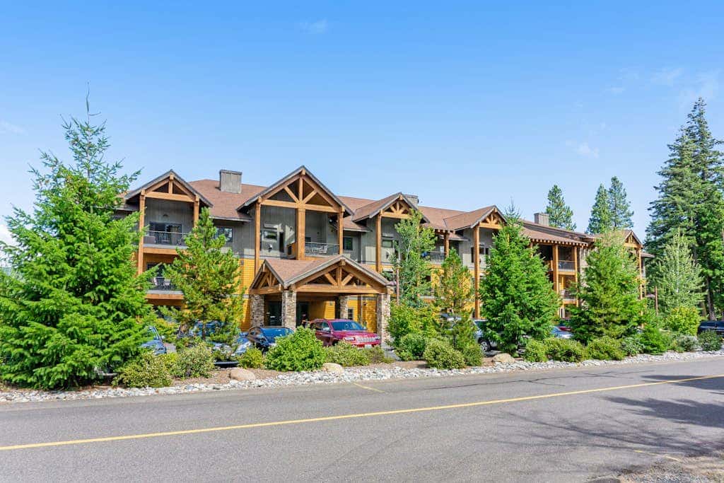 Trailhead Lodge #302