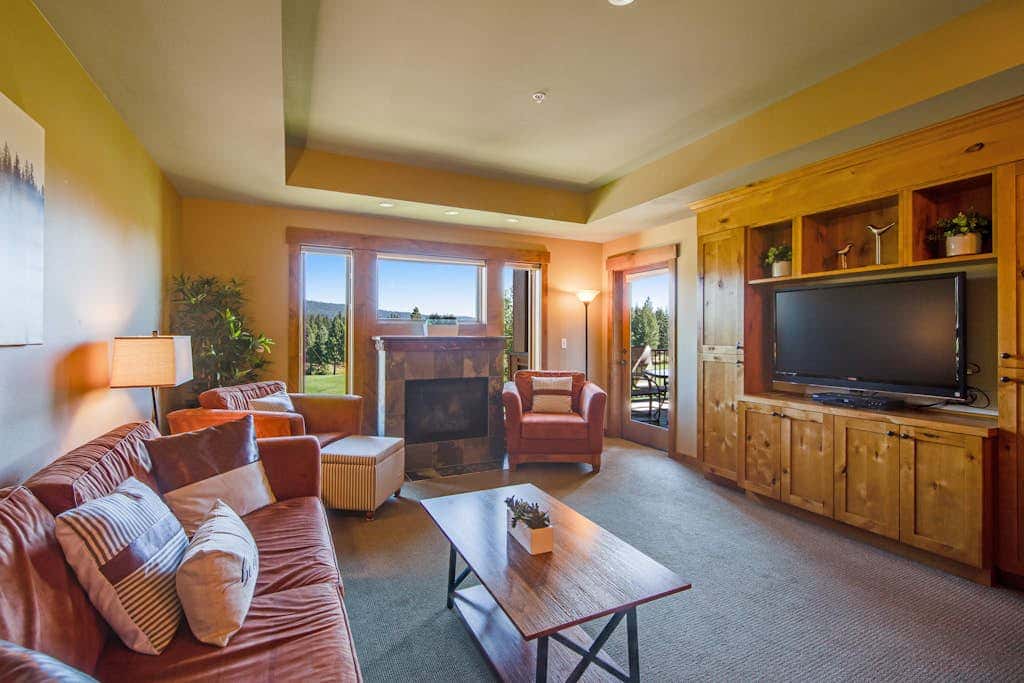 Trailhead Lodge #302
