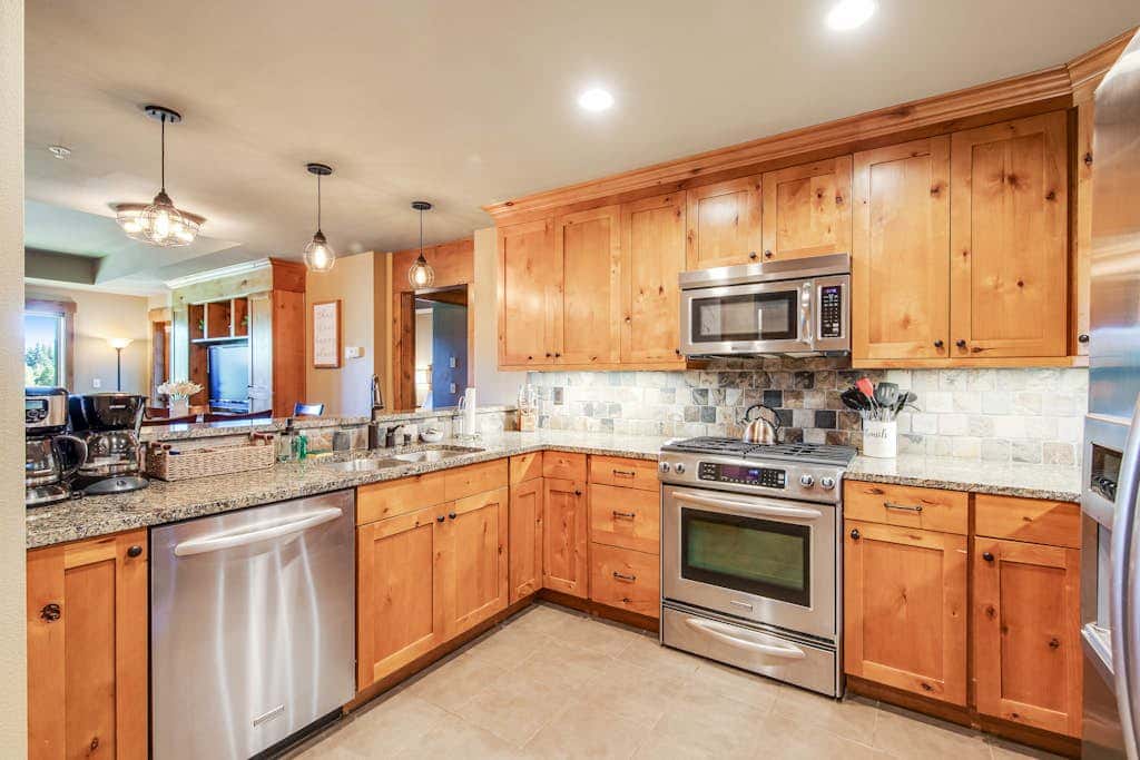 Trailhead Lodge #302