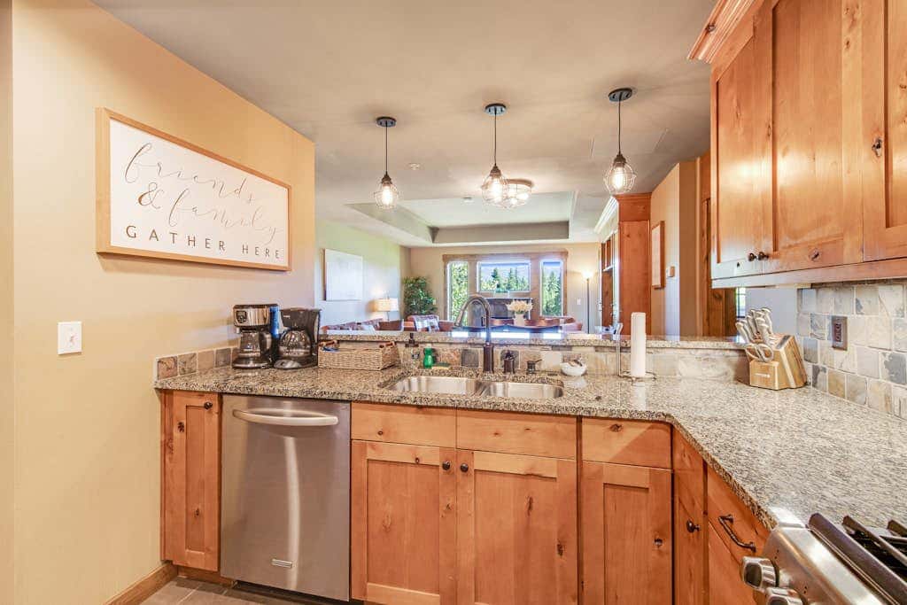 Trailhead Lodge #302