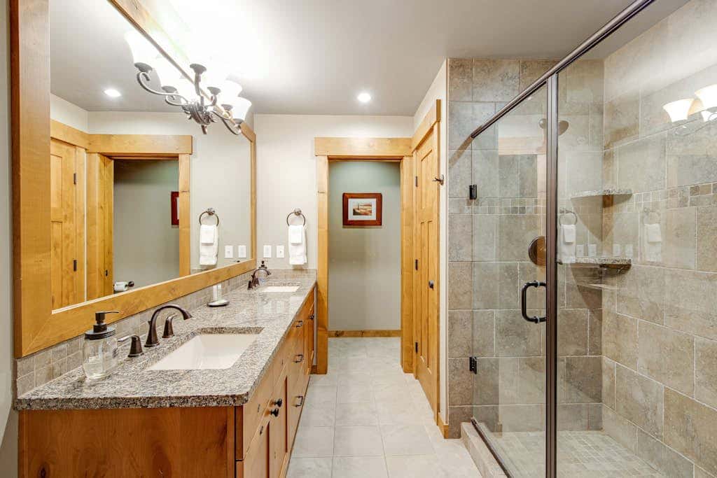 Trailhead Lodge #302