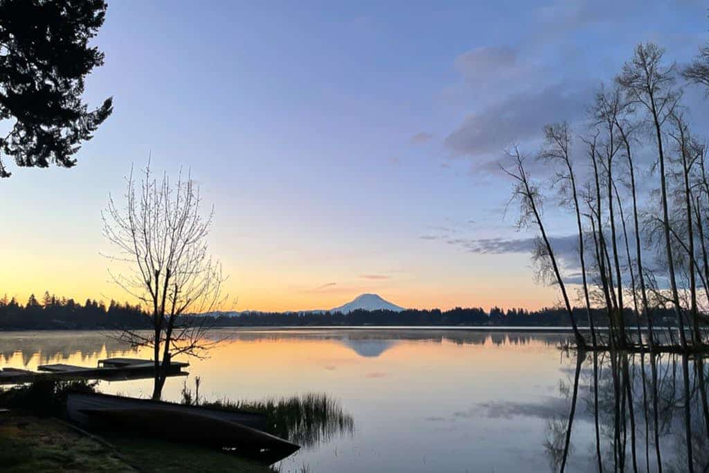 2-story lakefront home with incredible Mt Rainer views, large yard, grill, patio