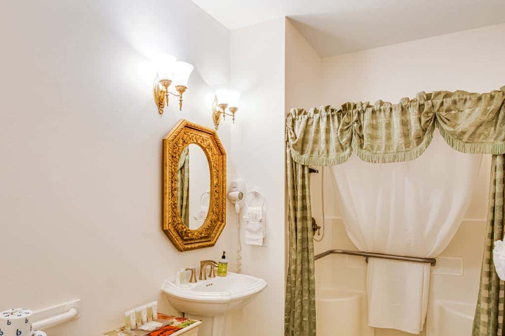 The Chattanooga at Judith Ann Inn