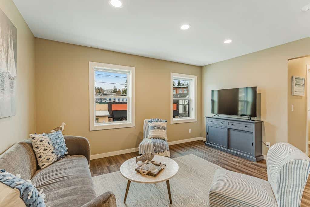 Two waterfront condos with High-Speed WiFi and Private Washer/Dryer Sets!