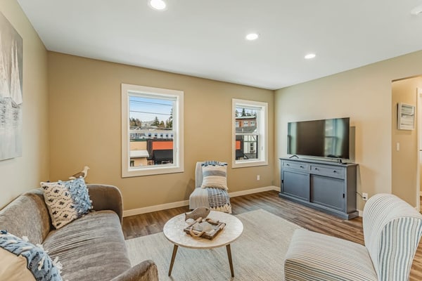 Two waterfront condos with High-Speed WiFi and Private Washer/Dryer Sets!