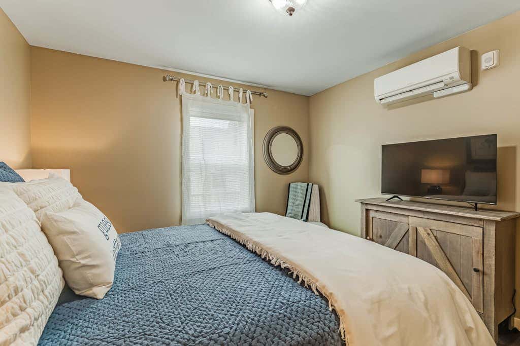 Liberty Bay Loft & Front Street Suite
