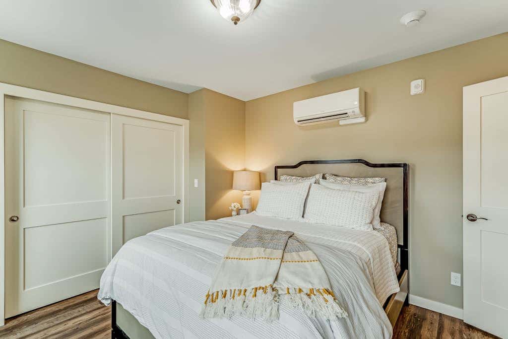 Liberty Bay Loft & Front Street Suite