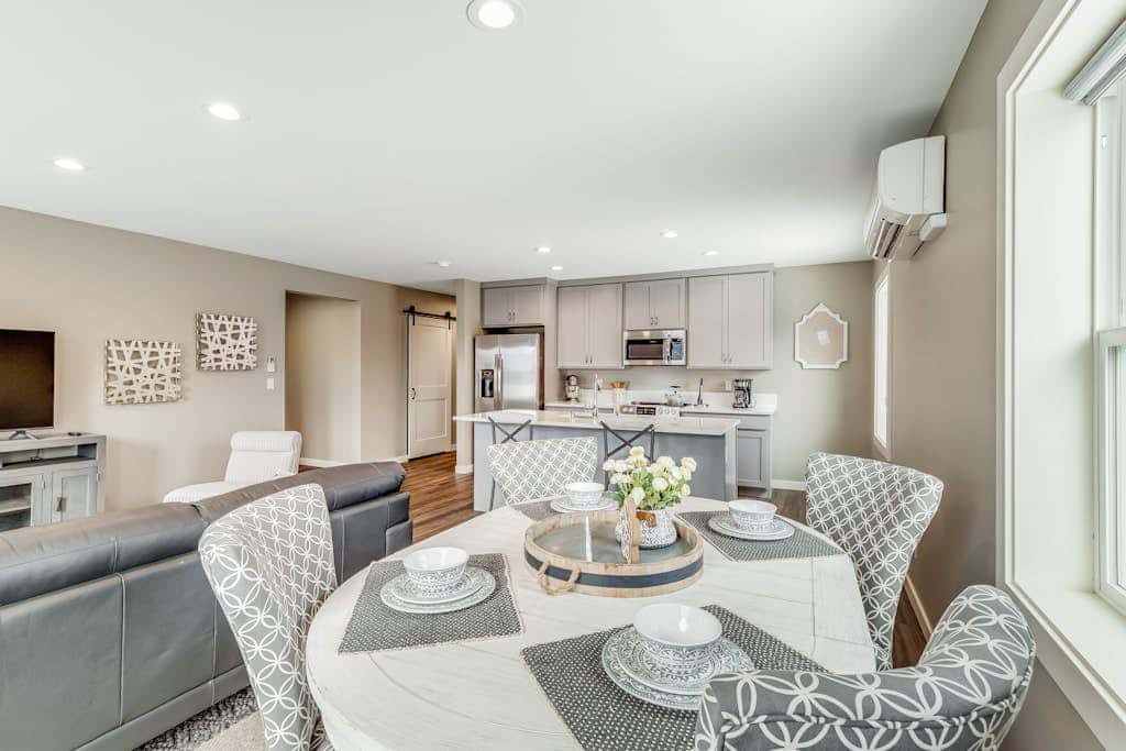 Liberty Bay Loft & Front Street Suite