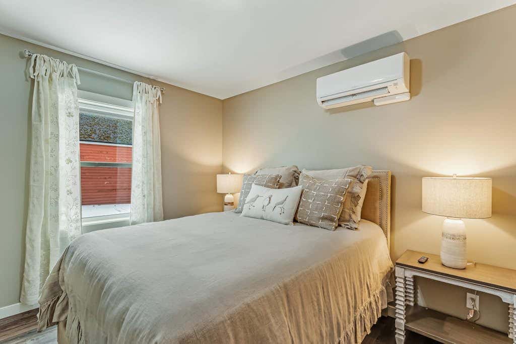 Liberty Bay Loft & Front Street Suite