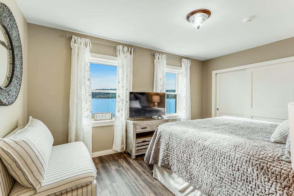 Liberty Bay Loft
