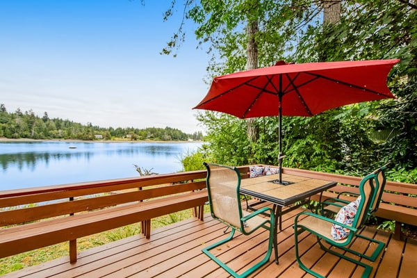 Soundfront Home w/ 3 Decks, Kayaks, Shared Dock & Water Views - 2 Dogs OK