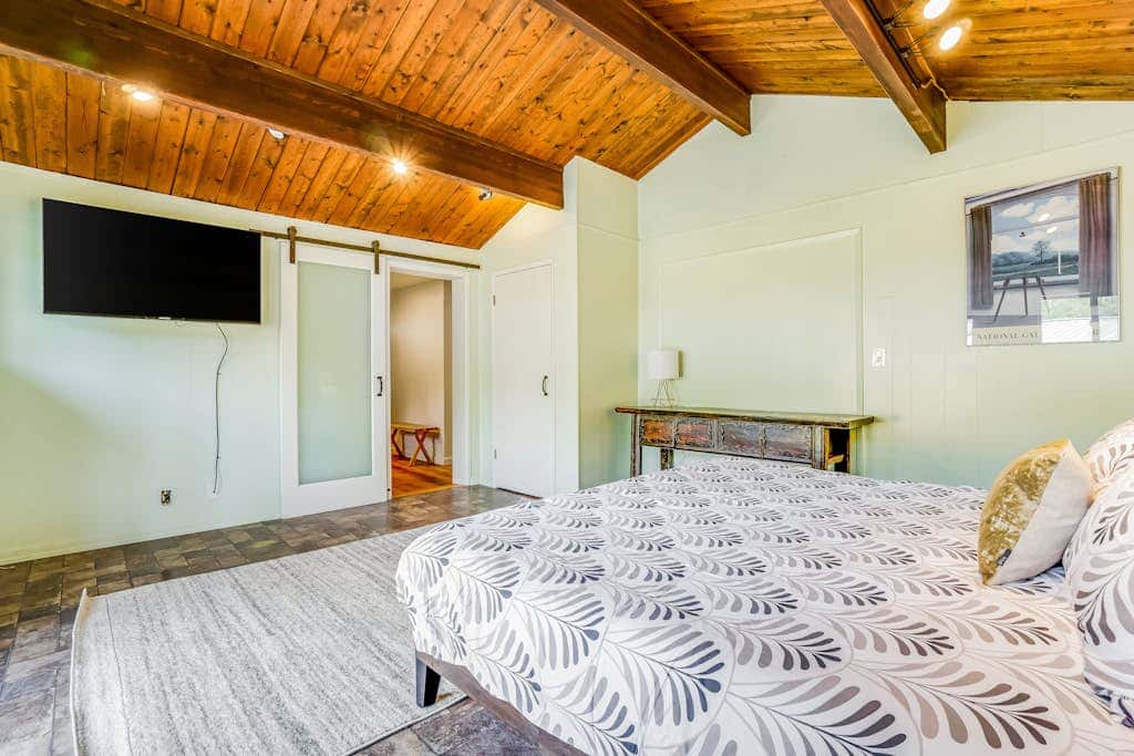 Innkeeper's Lodge at Mount Walker Inn