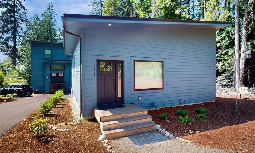 Charming Retreat for Two w/ Great Views, Near Golf & Beach, Wifi, Close to Town