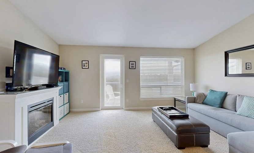 Top floor condo with ocean, jetty, & lighthouse views - dogs OK