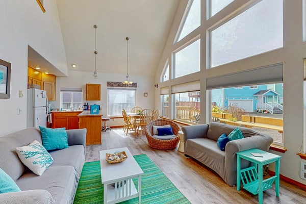 Dog-friendly cottage with WiFi, fireplace, full backyard, & ocean views