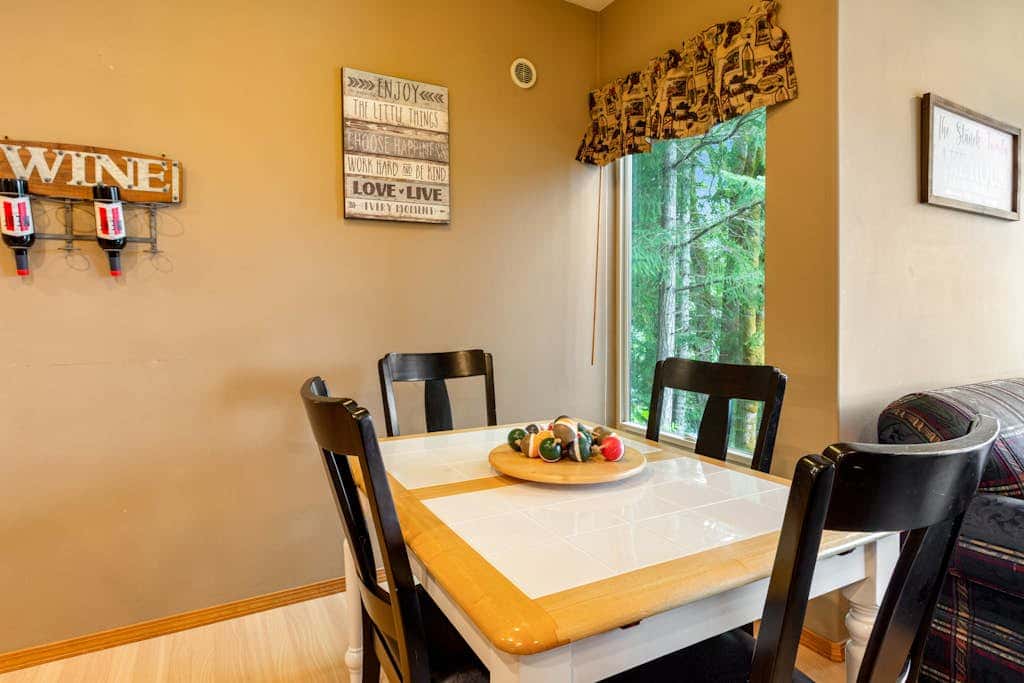 Lake Sutherland Ski Condo