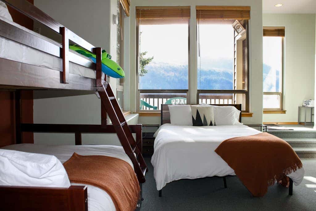 Lake Sutherland Ski Condo