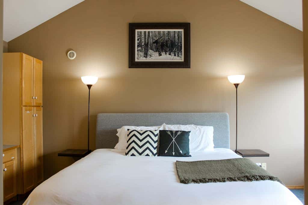 Lake Sutherland Ski Condo