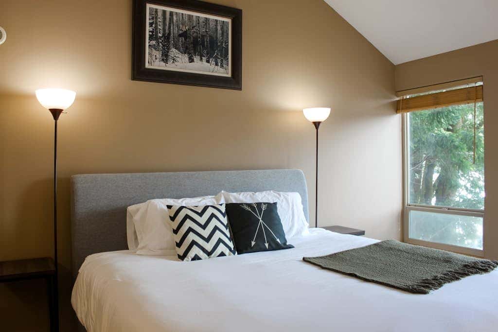 Lake Sutherland Ski Condo