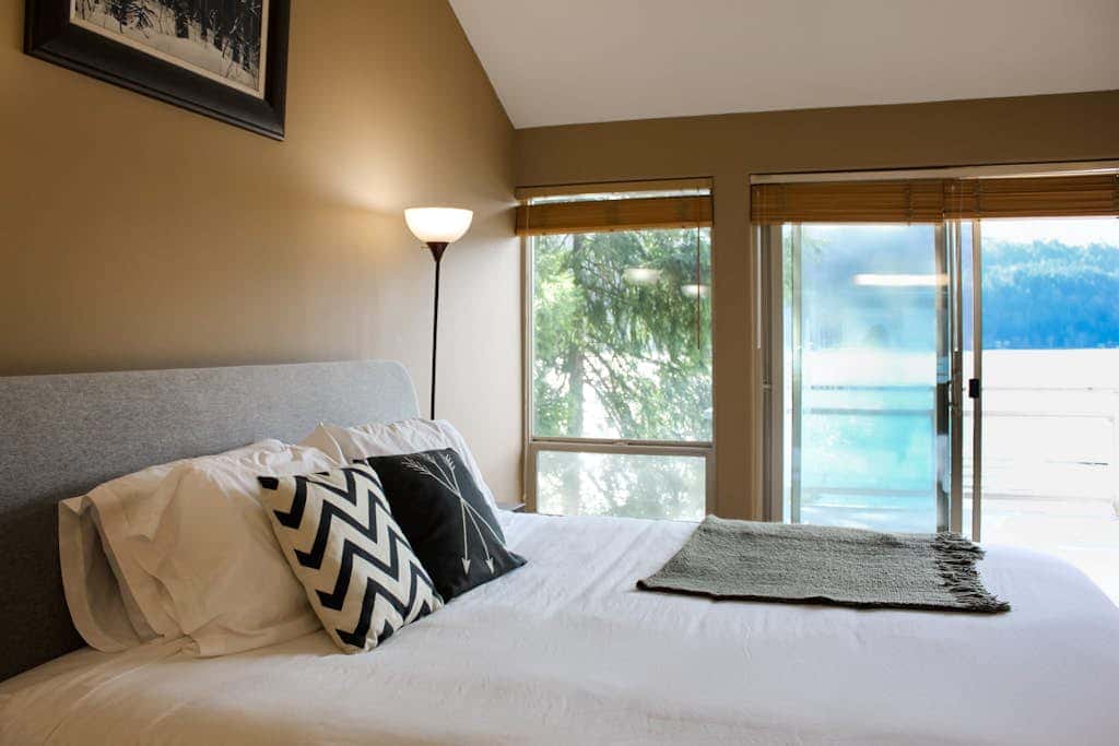 Lake Sutherland Ski Condo