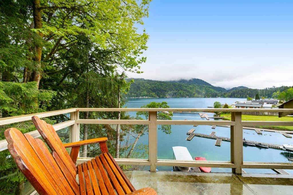 Lake Sutherland Ski Condo