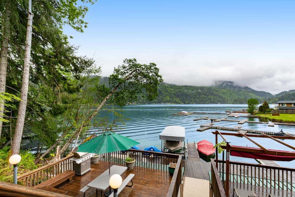 Lake Sutherland Ski Condo