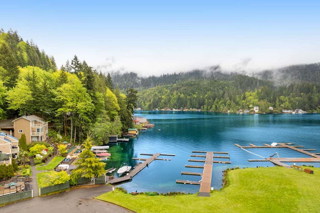 Lake Sutherland Ski Condo