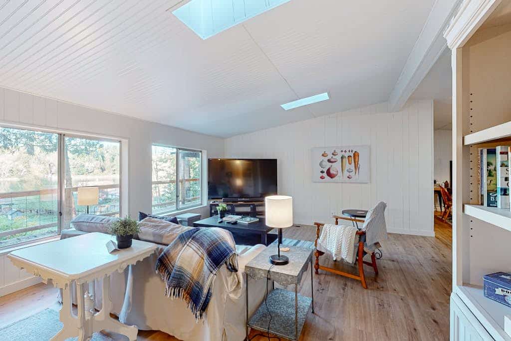 Charming modern farmhouse with water views, fire pit