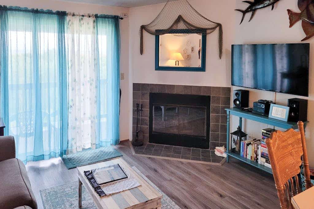 Oceanfront, dog-friendly condo with sunset view & prime walkable location