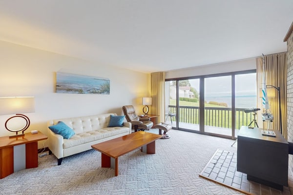 Ground-floor condo with indoor/outdoor pools, hot tub, pickleball/tennis, & gym