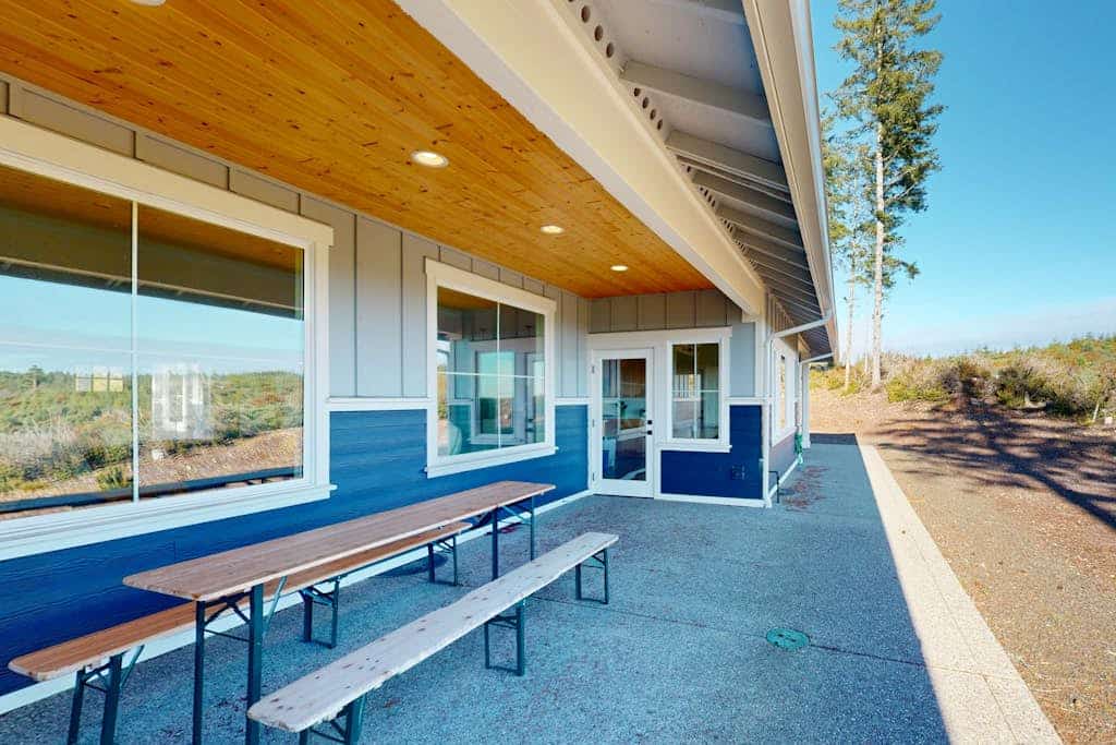 Modern home with fireplace, private patio, remote workspace, & golf nearby