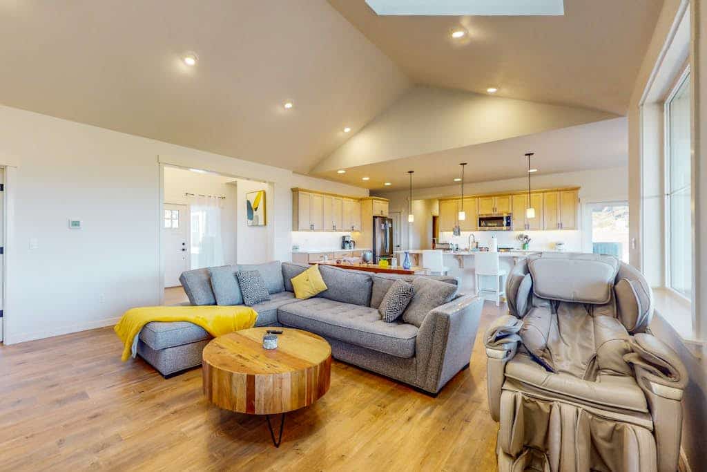Modern home with fireplace, private patio, remote workspace, & golf nearby
