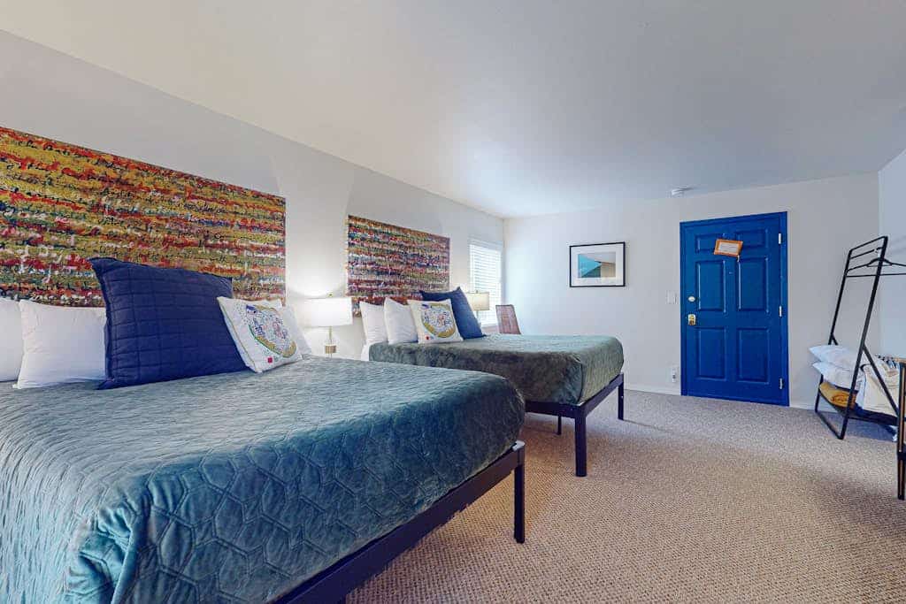 Stylish hotel suite just steps away from Downtown Port Townsend