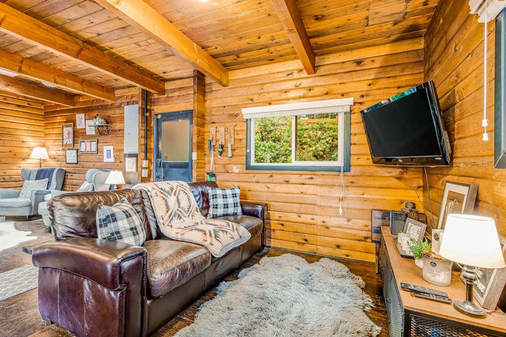 Tahuya Lake House