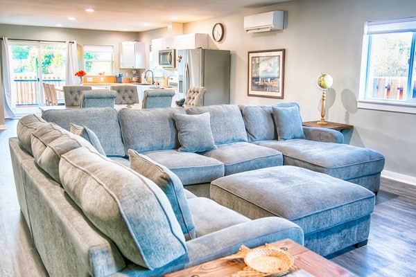 Companionable house with central AC, washer/dryer, firepit, gas grill, & patio