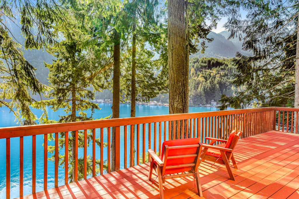Eagle's Nest on Lake Sutherland