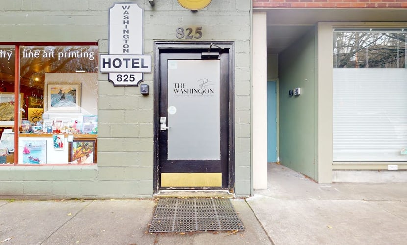 Mini-Boutique Hotel with 4 Private Suites in the heart of downtown Port Townsend