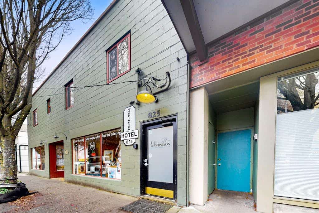 Mini-Boutique Hotel with 4 Private Suites in the heart of downtown Port Townsend